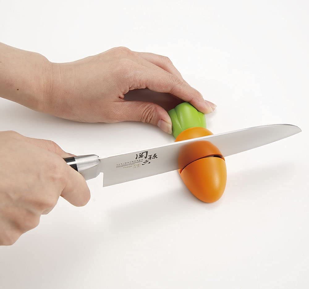 Kai Premium Knife Set [Nakiri, Santoku, Utility & Serrated Knife With Knife Sharpener] - Image 6