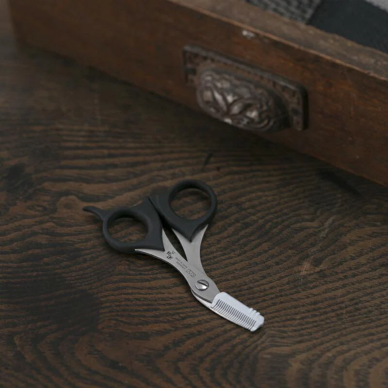 Kai Seki Magoroku Seki Mayu scissors with comb [000HC1832] - Image 9