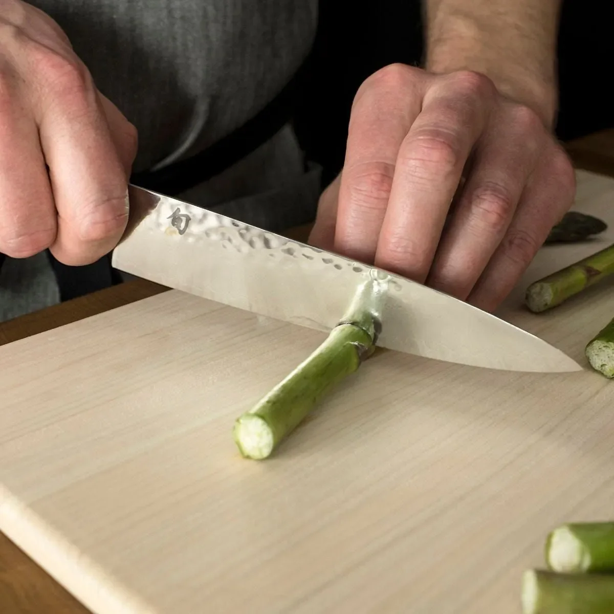 Kai Shun Premier Kitchen Knife 2 Pc Set (Utility 6.5" and Chef's Knife 8") - Image 5